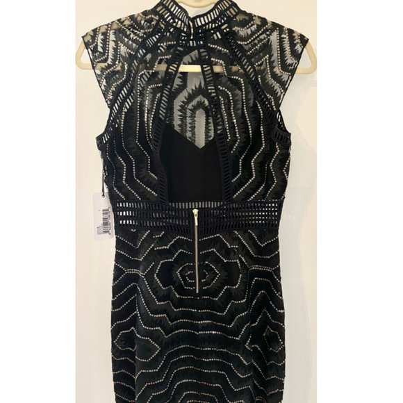 Saylor Heloise Art Deco Embellished and Sequined dress in black and gold - Picture 4 of 8